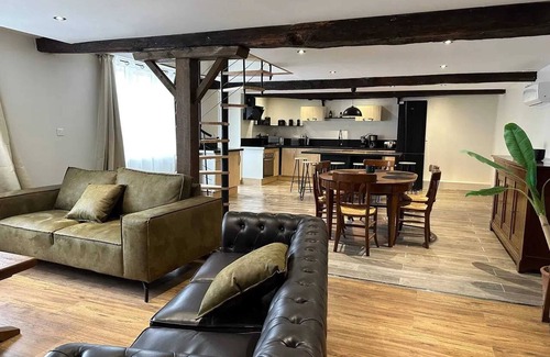 Souvigny Apartment | Homerez - Apartment Souvigny parking