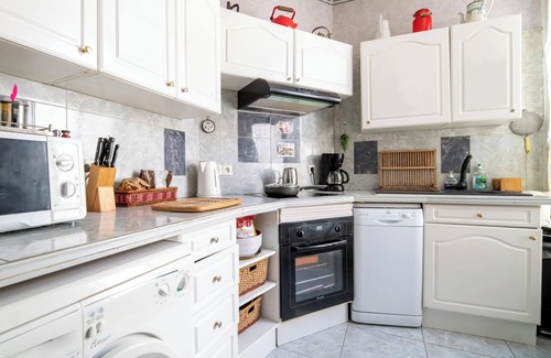 Saumur Apartment | Homerez - Apt. central Saumur, city view