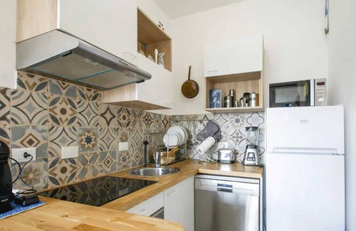 Lido degli Scacchi Apartment | Homerez - Apt in Lido di Pomposa, balcony.