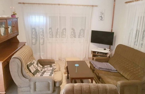 Modrica Villa | Homerez - Beautiful villa for 6 ppl. with swimming-pool at Skugrić Gornji