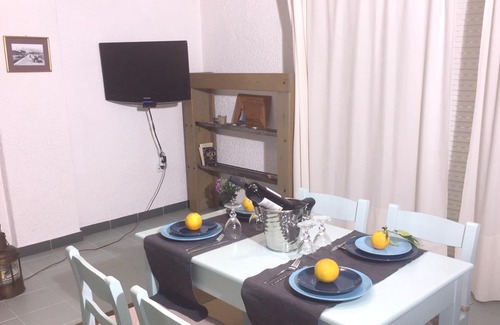 Akrogialion Apartment | Homerez - Beautiful apartment With sea view and garden