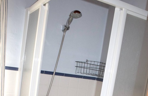 Estepa House | Homerez - Beautiful house for 5 ppl. with shared pool and terrace at Estepa