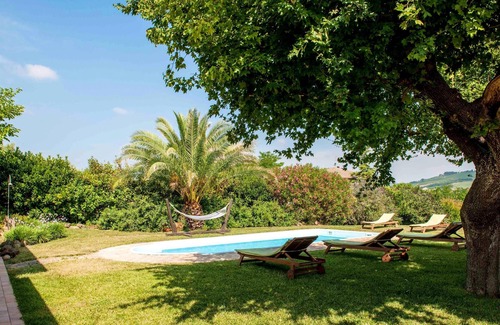 Castelbellino Apartment | Homerez - Beautiful appartement for 8 ppl. with shared pool at Castelbellino