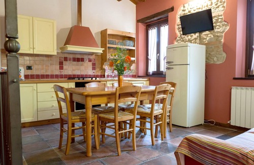 Castelbellino Apartment | Homerez - Beautiful appartement for 8 ppl. with shared pool at Castelbellino
