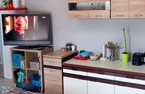 Bergerac Apartment | Homerez - Beautiful studio for 3 ppl. with terrace at Bergerac