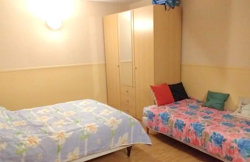 Pousseaux House | Homerez - Big house for 14 ppl. with garden at Pousseaux