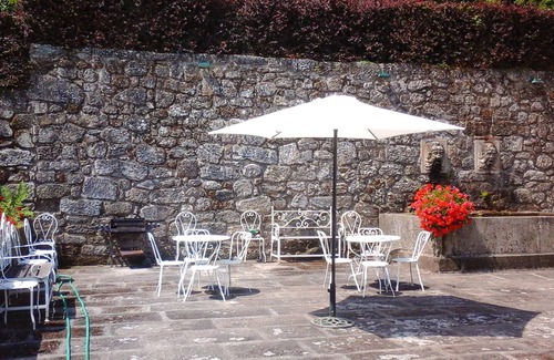 Santo Tirso Villa | Homerez - Big villa for 12 ppl. with swimming-pool and terrace at Santo Tirso