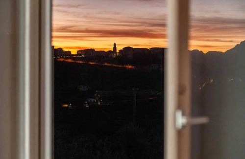 Laurino House | Homerez - Charming House in Laurino with Mountain View