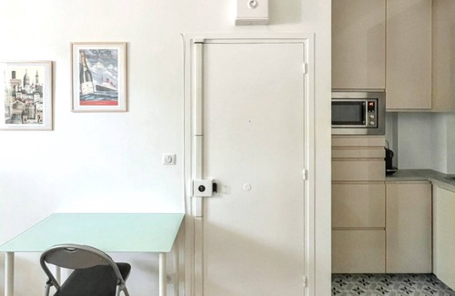 Montrouge Apartment | Homerez - Charming Studio in Montrouge - 20 m² - Internet included