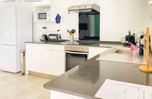 Le Robert Villa | Homerez - Comfortable villa with pool in Hyacinthe – 95 m²