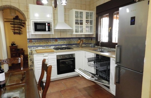 Padul Villa | Homerez - Elegant villa in Padul with private pool