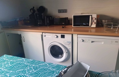 Lahosse House | Homerez - Family House with Garden in Lahosse