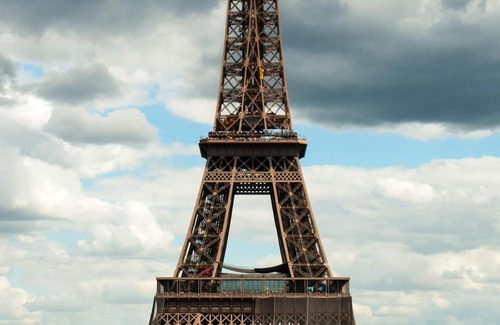 Les Pavillons-sous-Bois Apartment | Homerez - Appartement for 2 ppl. with terrace at Les Pavillons-sous-Bois