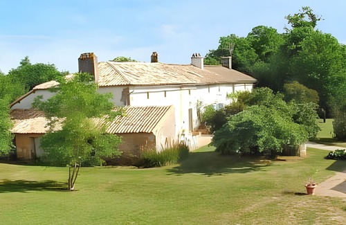 Saint-Vincent-la-Chatre House | Homerez - House in Saint-Vincent-la-Châtre