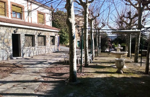 Sotillo de la Adrada House | Homerez - House for 11 ppl. with shared pool and garden at Sotillo de la Adrada