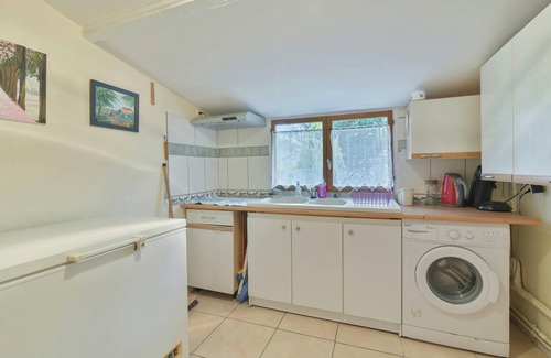 Villenauxe-la-Grande House | Homerez - House with garden in Villenauxe