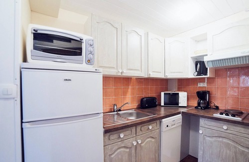 La Chapelle-Geneste House | Homerez - House in La Chapelle-Geneste