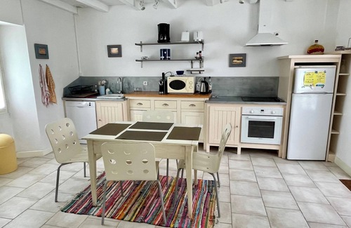 Saint-Palais-du-Ne House | Homerez - House in Saint-Palais-du-Né