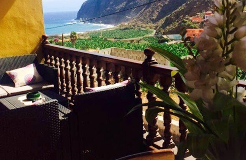 Hermigua House | Homerez - House 600 m away from the beach for 4 ppl. with sea view at Hermigua