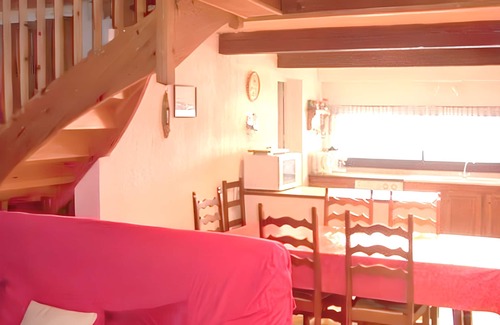 Barcelonnette House | Homerez - House Barcelonnette, fireplace