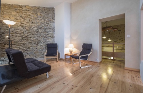 La Digne-d'Aval House | Homerez - House for 10 ppl. with swimming-pool and terrace at La Digne-d'Aval