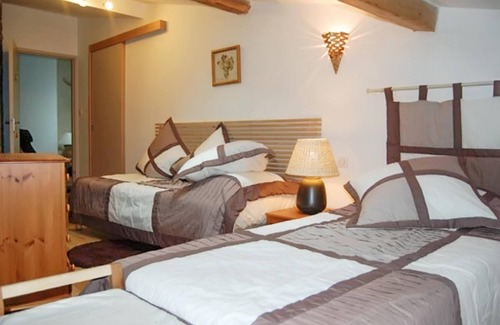 La Digne-d'Aval House | Homerez - House for 10 ppl. with swimming-pool and terrace at La Digne-d'Aval