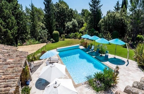 Taradeau House | Homerez - House for 10 ppl. with swimming-pool, garden and terrace at Taradeau