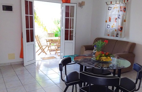 Damencourt House | Homerez - House for 5 ppl. with shared pool, garden and terrace at Le Moule