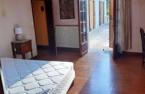 La Fagette House | Homerez - House in Le Bugue with garden.