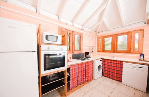 Pointe-Noire House | Homerez - House in Pointe-Noire