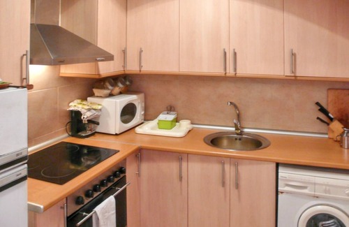 Tolva Apartment | Homerez - Modern Apartment in Tolva with Garden and Sports Facilities