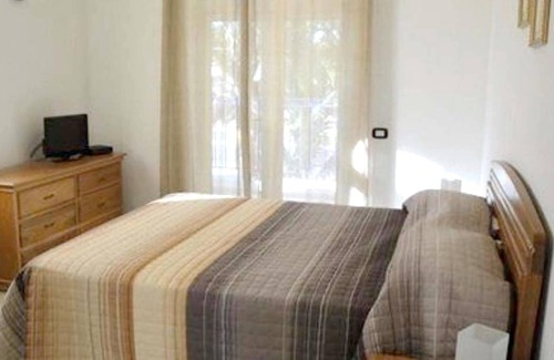 Reparto Ibarra House | Homerez - Nice house 600 m away from the beach for 2 ppl. with shared pool