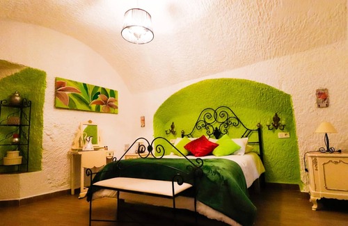 Guadix House | Homerez - Nice house for 6 ppl. with shared pool and terrace at Purullena