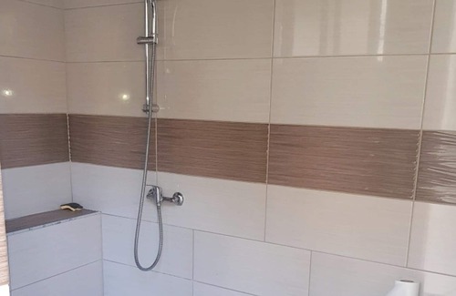 L'Etang-Sale Apartment | Homerez - Nice studio 6 km away from the beach for 2 ppl. with shared pool