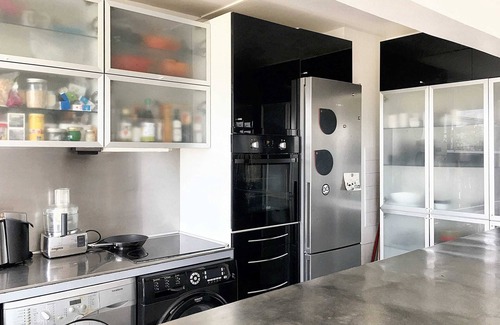 Quartier de la Roquette Apartment | Homerez - Paris Apartment with Terrace