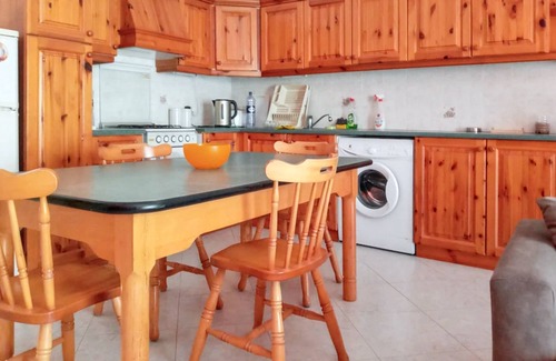 Marsalforn Apartment | Homerez - Sea View Apartment in Iż-Żebbuġ - 70 sqm