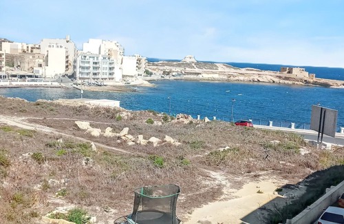 Marsalforn Apartment | Homerez - Sea View Apartment in Iż-Żebbuġ - 70 sqm