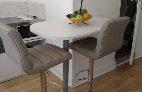 Sainte-Anne - Faubourg Noyon Apartment | Homerez - Studio centre Amiens