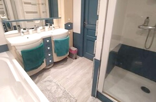Saint-Augustin Villa | Homerez - Villa for 8 ppl. with swimming-pool and sauna at Saint-Augustin