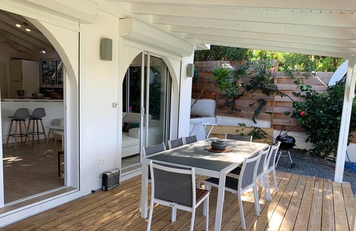 Orient Bay Villa | Homerez - Villa for 4 ppl. with swimming-pool and sea view at Baie orientale