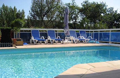 Villars Villa | Homerez - Villa for 4 pers. with swimming pool, garden and terrace in Villars