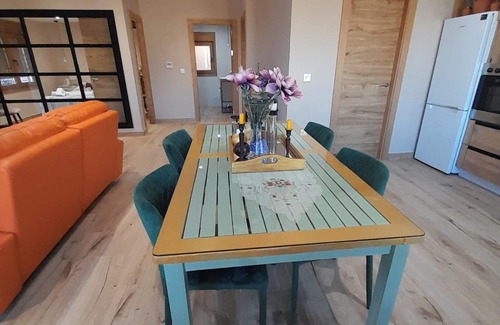 Padul Villa | Homerez - Villa Padul with pool