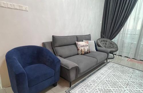 Taman Tunku Majid Apartment | Homestay DAwanZ
