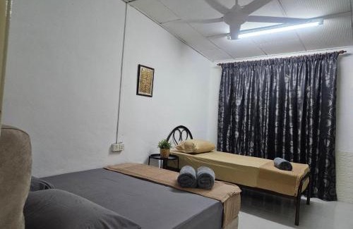 Taman Jali Apartment | Homestay Iliana