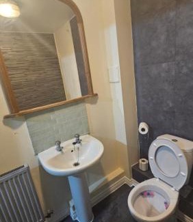 Waltham Abbey House | Homestay Special