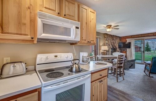 Clark Cabin | Homesteader - Peaceful cabin with beautiful views