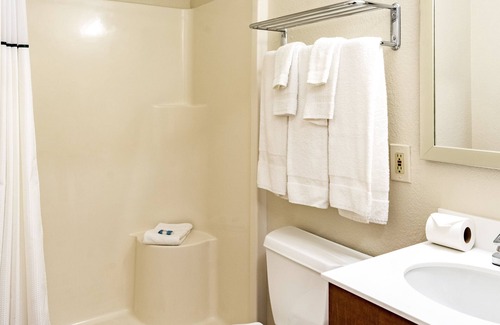 Springfield Hotel | HomeTowne Studios By Red Roof Eugene - Springfield