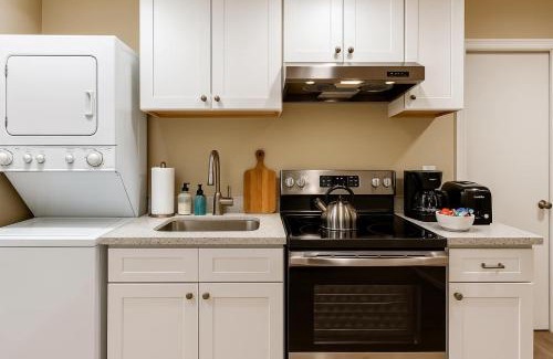 South San Francisco Apartment | Homey 1BR APT in SSFO with Washer Dryer WiFi