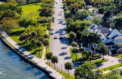 Crescent Lake Cottage | Homey cottage, short walk to lake - 5 min to downtown