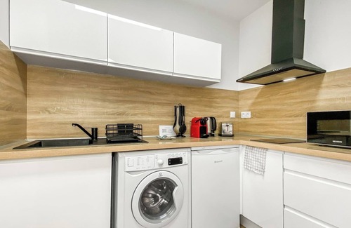 La Roche-sur-Foron Apartment | Homey Friendly - Near train station/Private patio